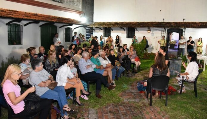 0a2816a3-b9ab-4cb8-aa74-dc52779bedea