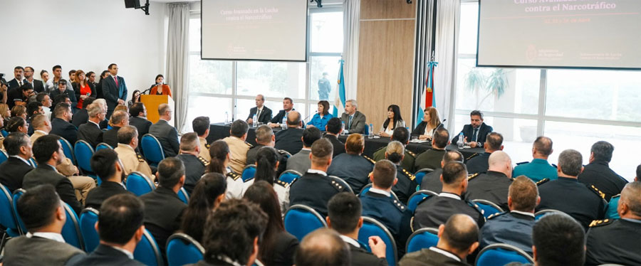 Finalizó la capacitación a fuerzas de seguridad en materia de lucha ...