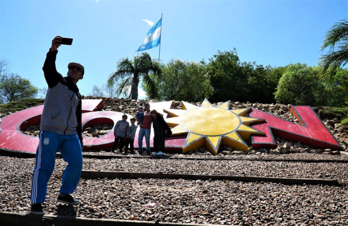 FIN-DE-SEMANA-LARGO-EN-COLÓ