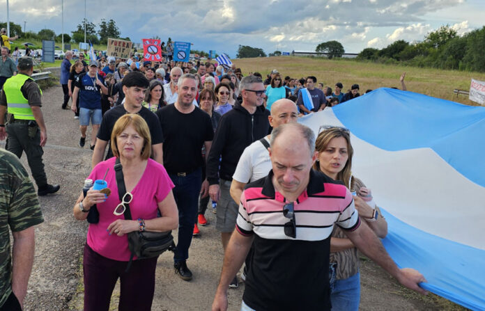 MARCHA-AL-PUENTE-ARTIGAS-PL
