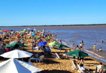 Colón sostiene la ocupación de enero con playas en óptimas condiciones, paseos náuticos y una gran agenda de eventos