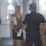 Gualeguaychú: Escándalo y detención en pleno centro: un hincha de fútbol exhibió sus partes íntimas ante la policía