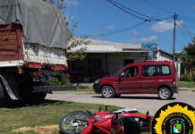 Violento choque en la zona norte: Un motociclista sufrió una fractura tras colisionar con un utilitario