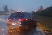 Milagro en la Autovía Artigas: imprudencia al volante terminó en un fuerte choque entre un auto y un camión