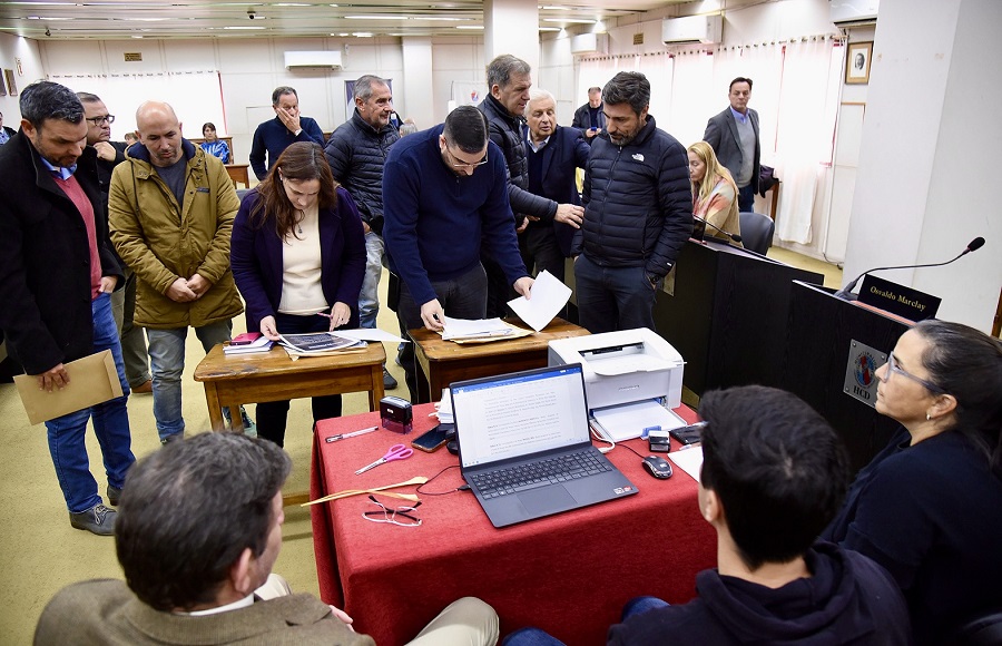 Mercado “3 de Febrero”: los oferentes expondrán sus proyectos ante la Comisión de Iniciativas Privadas Mercado “3 de Febrero”: los oferentes expondrán sus proyectos ante la Comisión de Iniciativas Privadas