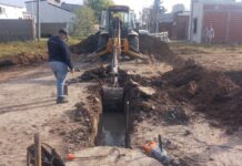 Finalizan tramos de cloacas previo a la pavimentación en B° La Rural