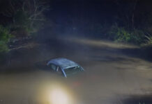 Milagro en Chajarí: despistó, cayó con su auto a un arroyo y un familiar se tiró al agua para salvarlos