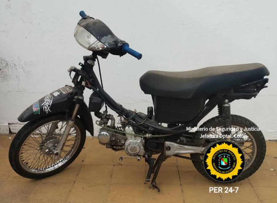 En Villa Elisa secuestraron una moto robada