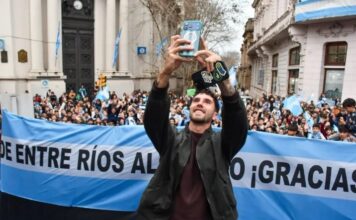 Cálido recibimiento a Marcos Senesi en Concordia