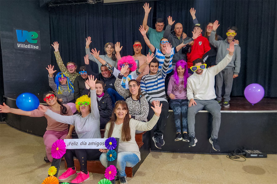 Villa Elisa: Los talleres Manos Amigas celebraron el Día del Amigo