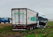 No hubo lesionados: El viento hizo despistar a un camión sobre la Autovia Artigas