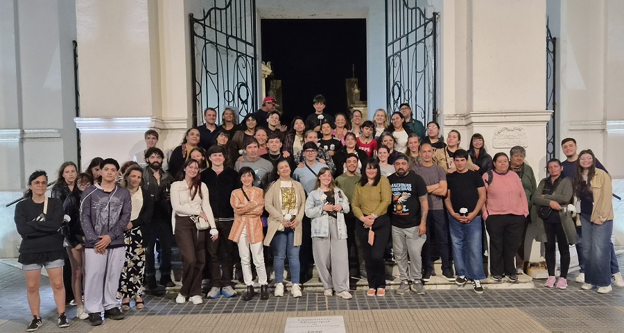 Cine, fotografía y patrimonio: el cementerio como escenario cultural Cine, fotografía y patrimonio: el cementerio como escenario cultural