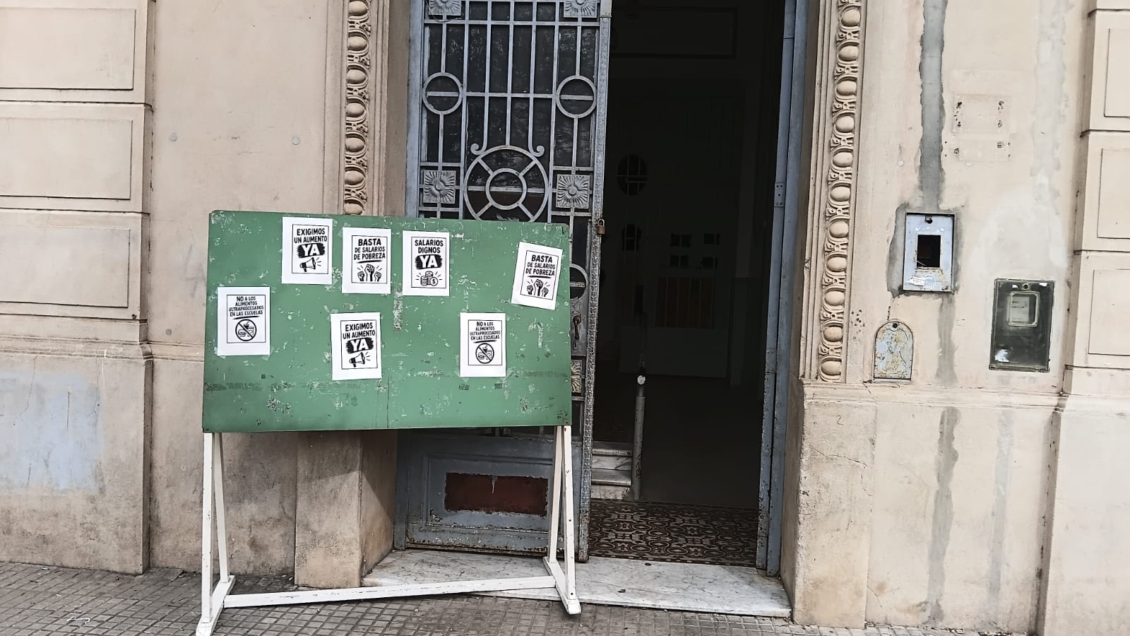 Las escuelas entrerrianas cuentan su realidad: el salario y el presupuesto educativo No Alcanzan Las escuelas entrerrianas cuentan su realidad: el salario y el presupuesto educativo No Alcanzan