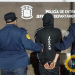 Tensión en el Parque Quiroz: activó el botón antipánico por su expareja y un joven de 19 años terminó detenido